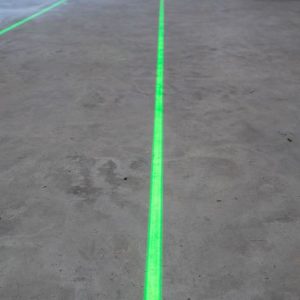 Línea de carril de circulación trazado con proyector láser