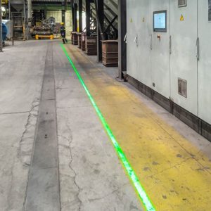 Marcaje de suelo en industria con proyector Laser verde